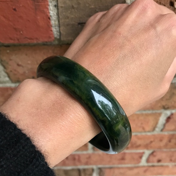 Vintage Bakelite Forest Green Marbled Bangle - Picture 2 of 5